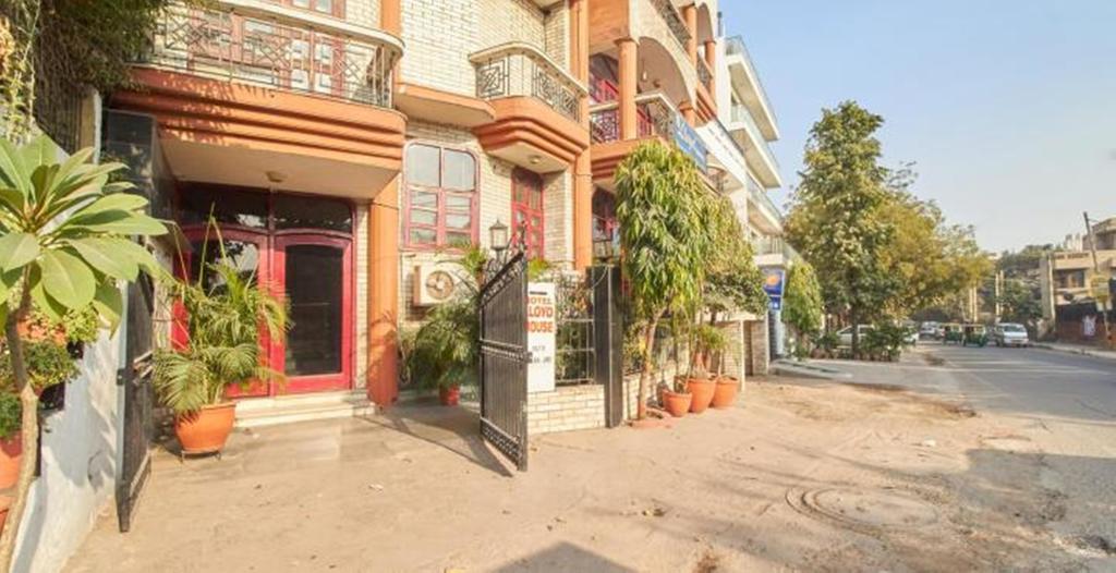 Fabexpress Lloyd House Hotel Nova Deli Exterior foto